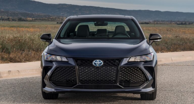 2025 Toyota Avalon Review