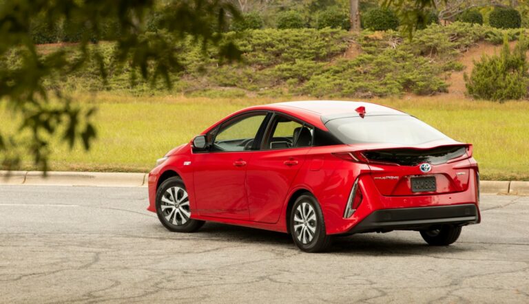 2027 Toyota Prius Prime Price