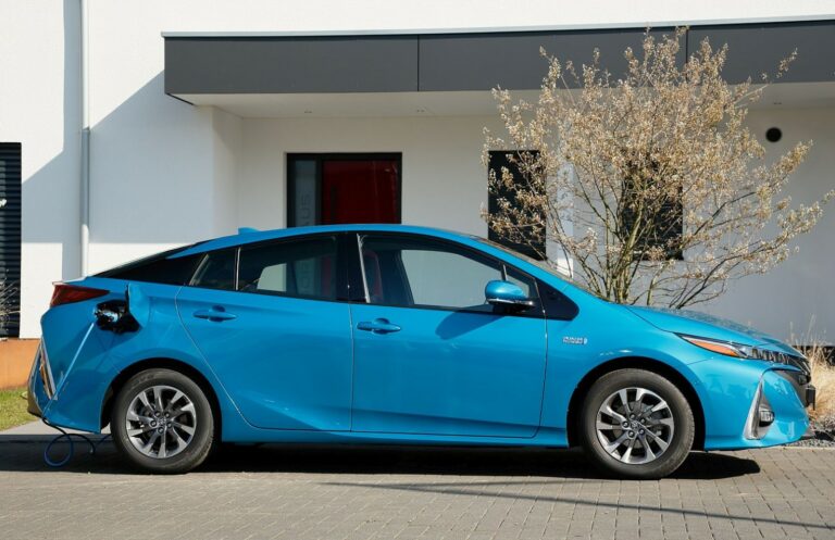 2027 Toyota Prius Plug-In Price